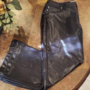INDICATIONS CROPPED FAUX LEATHER PANTS.  SZ 13